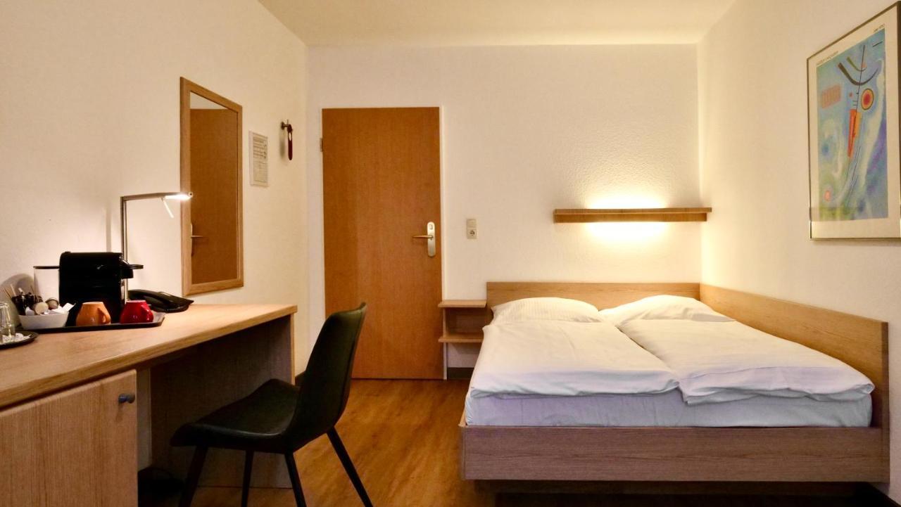 Hotel Pegasus Мюнхен Екстериор снимка