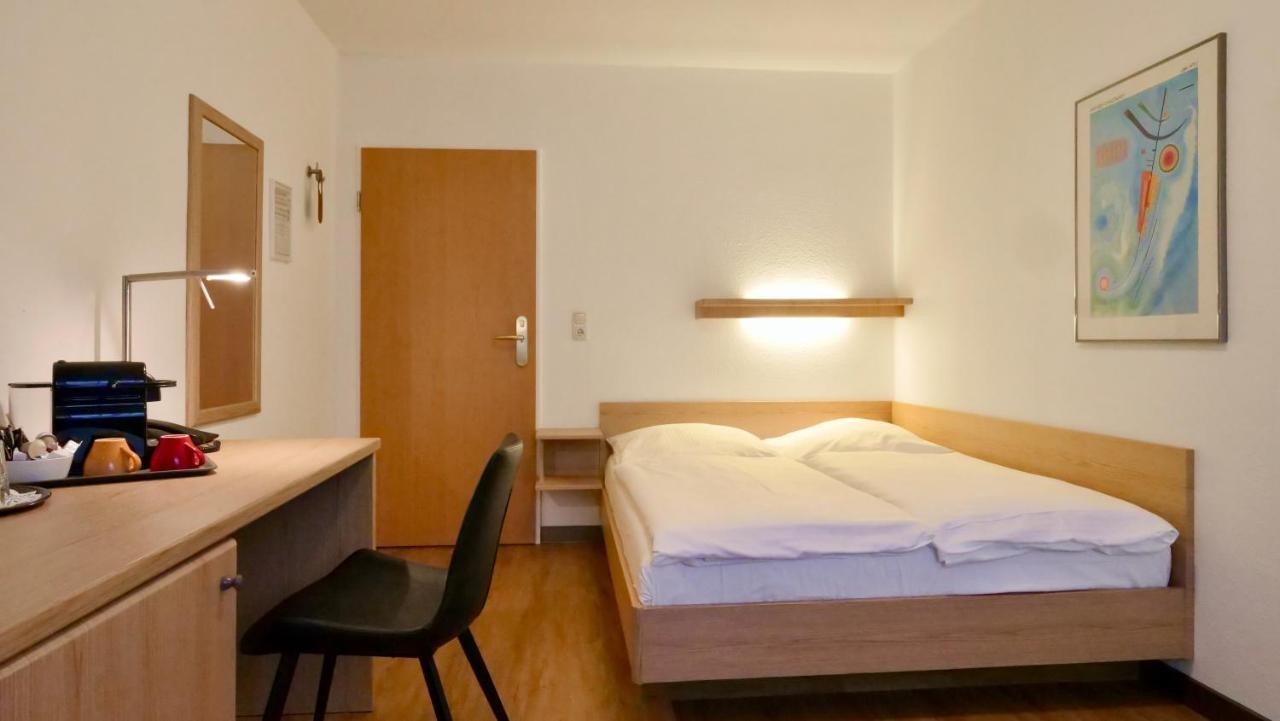 Hotel Pegasus Мюнхен Екстериор снимка