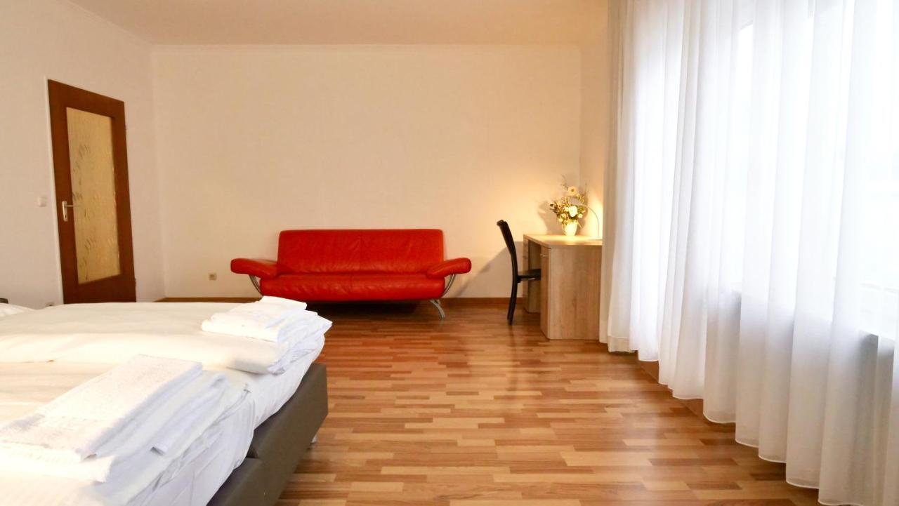 Hotel Pegasus Мюнхен Екстериор снимка