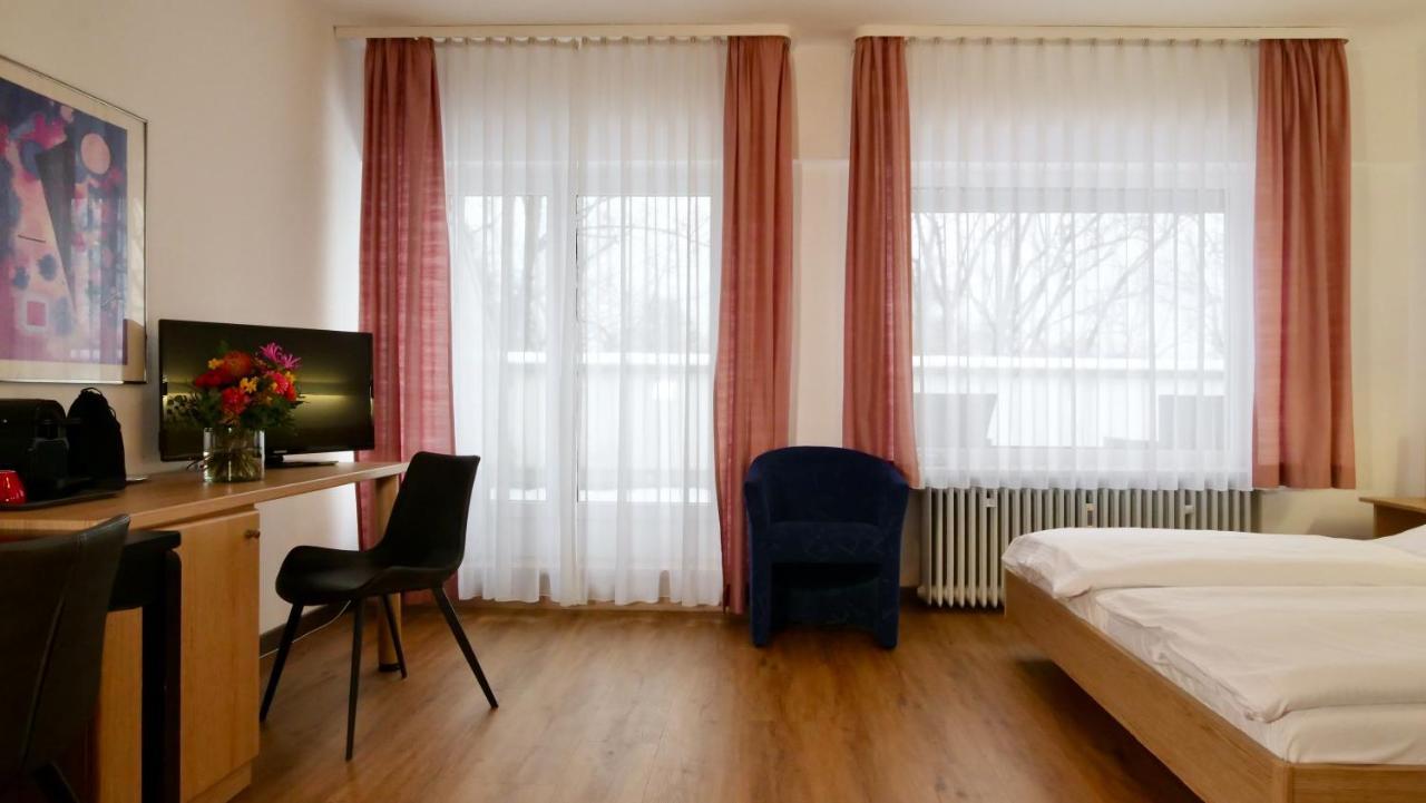 Hotel Pegasus Мюнхен Екстериор снимка