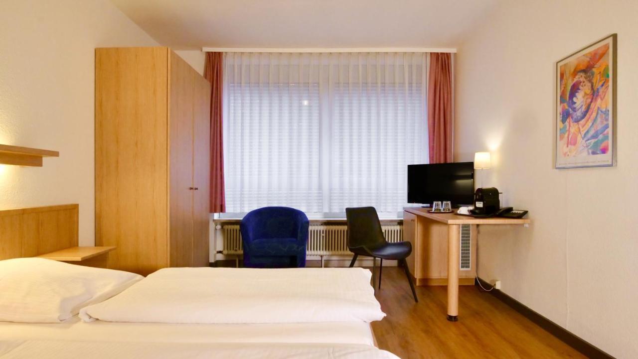 Hotel Pegasus Мюнхен Екстериор снимка