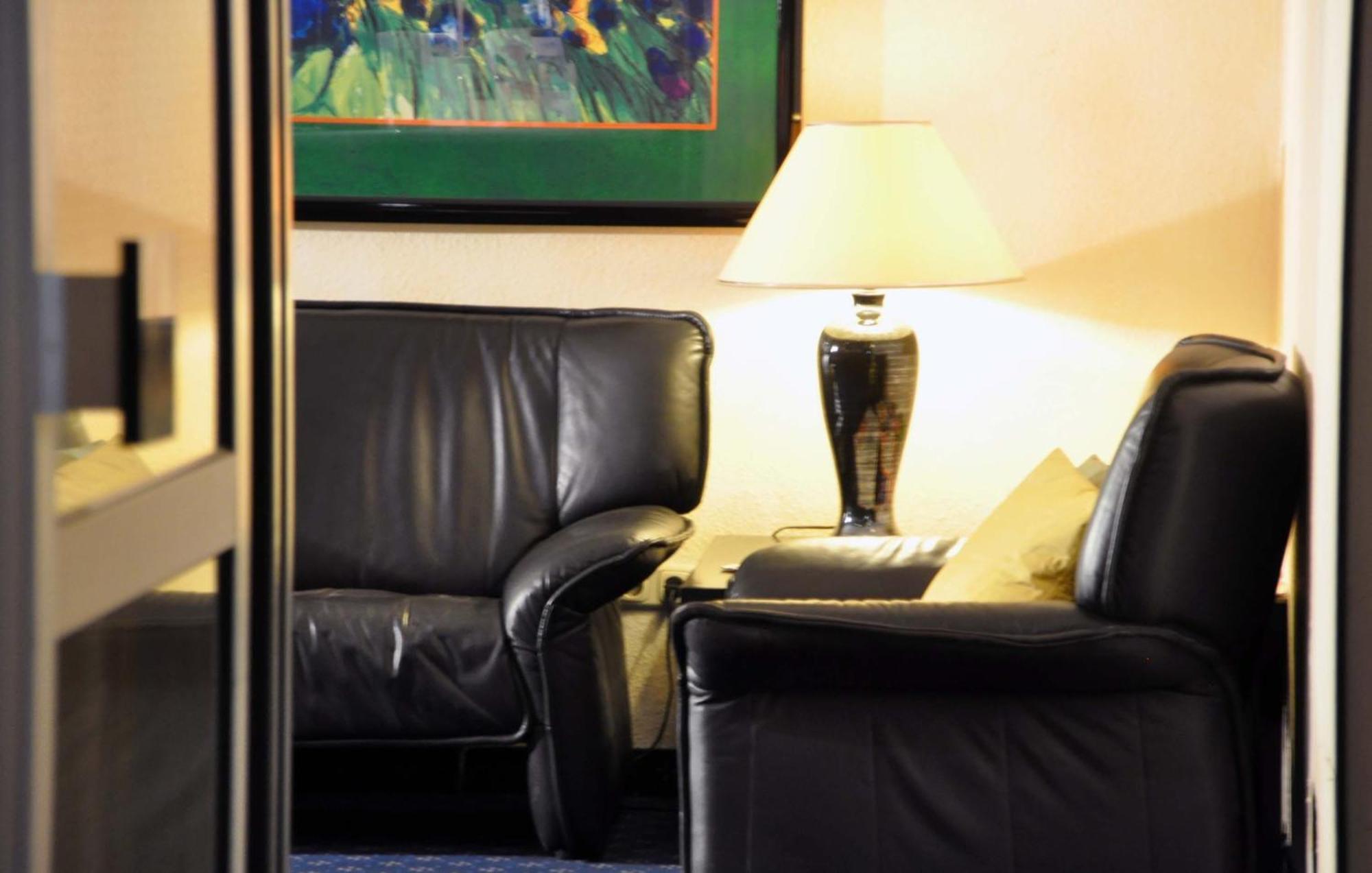 Hotel Pegasus Мюнхен Екстериор снимка