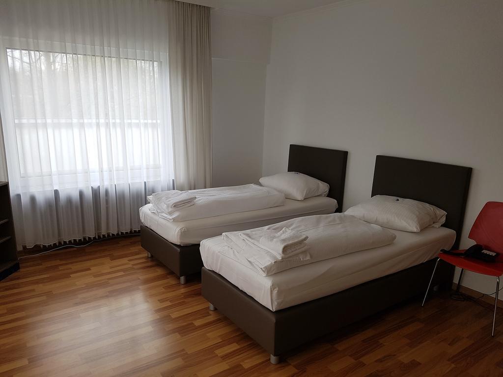Hotel Pegasus Мюнхен Екстериор снимка
